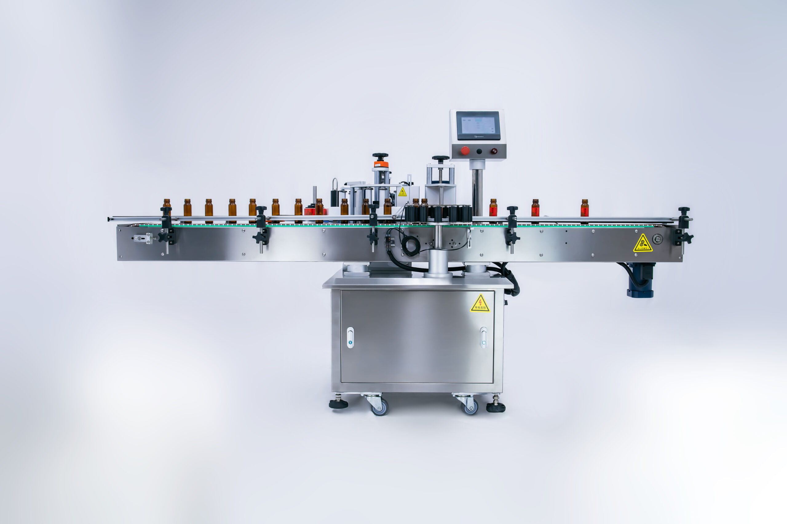 Automatic star wheel labeling machine for round bottles
